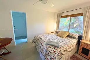 722 SW 10th St, Hallandale Beach, FL 33009 - Photo 11