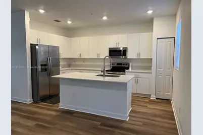 256 SW 159th Ter, Pembroke Pines, FL 33027 - Photo 7