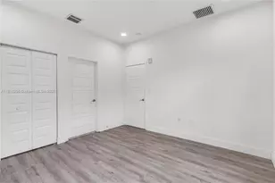 8005 NW 104th Ave, Doral, FL 33178 - Photo 17