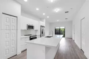 8005 NW 104th Ave, Doral, FL 33178 - Photo 5