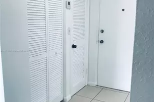 17600 NW 68th Ave, Hialeah, FL 33015 - Photo 17