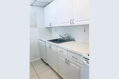 17600 NW 68th Ave #B3006, Hialeah, FL 33015 - Photo 5