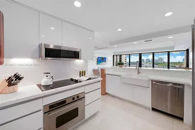 2 Grove Isle Dr #B1108, Miami, FL 33133 - Photo 17
