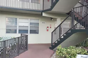 800 SW 131st Ave, Pembroke Pines, FL 33027 - Photo 23