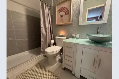 10428 NW 3rd St, Pembroke Pines, FL 33026 - Photo 19