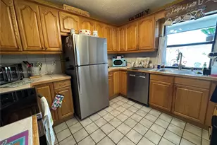 10428 NW 3rd St, Pembroke Pines, FL 33026 - Photo 5