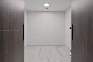 300 Biscayne Blvd Way, Miami, FL 33131 - Photo 35