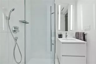 300 Biscayne Blvd Way, Miami, FL 33131 - Photo 39