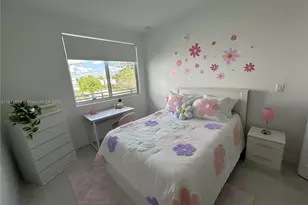 1010 SW 69th Ave, Miami, FL 33144 - Photo 9