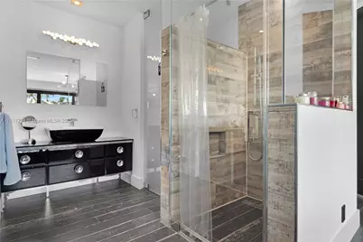 1601 Diplomat Pkwy, Hollywood, FL 33019 - Photo 47