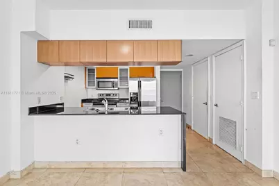 1750 N Bayshore Dr #2809, Miami, FL 33132 - Photo 9