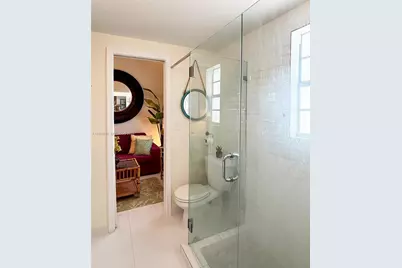 335 Ocean Dr #114, Miami Beach, FL 33139 - Photo 5