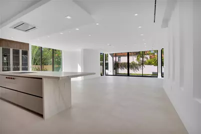 5630 Pine Tree Dr, Miami Beach, FL 33140 - Photo 49