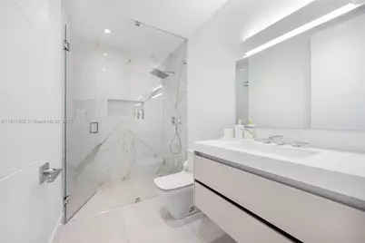 5630 Pine Tree Dr, Miami Beach, FL 33140 - Photo 35