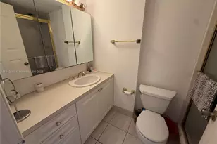 18051 Biscayne Blvd, Aventura, FL 33160 - Photo 13