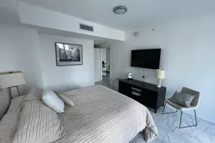 200 Biscayne Blvd Way, Miami, FL 33131 - Photo 9