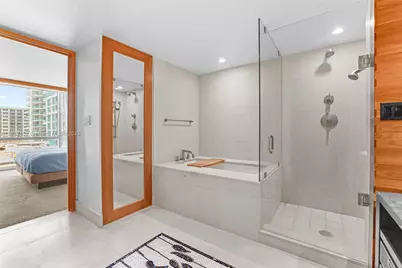 6801 Collins Ave #717 Door 703, Miami Beach, FL 33141 - Photo 23