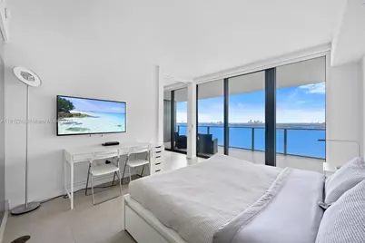 650 NE 32nd St #2502, Miami, FL 33137 - Photo 11