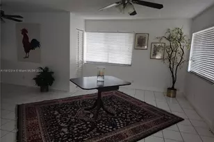 52 Wimbledon Lake Dr, Plantation, FL 33324 - Photo 5