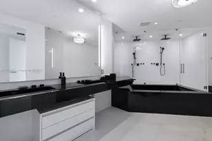 18555 Collins Ave, Sunny Isles Beach, FL 33160 - Photo 21