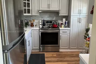 620 NE 12th Ave, Hallandale Beach, FL 33009 - Photo 5