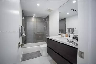 5600 Collins Ave #14K, Miami Beach, FL 33140 - Photo 9
