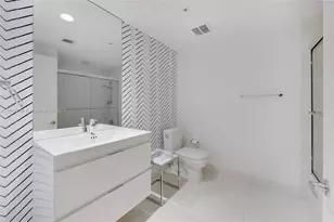 17301 Biscayne Blvd, North Miami Beach, FL 33160 - Photo 5