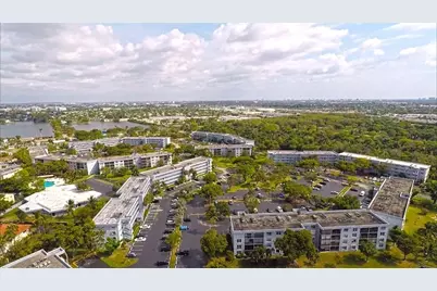 103 Royal Park Dr #3D, Oakland Park, FL 33309 - Photo 3