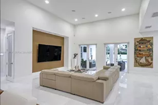 11390 SW 30th St, Miami, FL 33165 - Photo 13