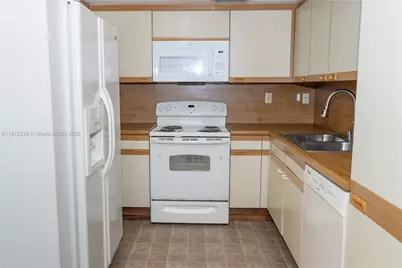 9140 SW 123rd Ct #208-Q, Miami, FL 33186 - Photo 7