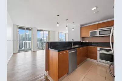 253 NE 2nd St #3108, Miami, FL 33132 - Photo 3