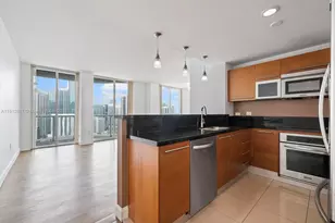 253 NE 2nd St, Miami, FL 33132 - Photo 3