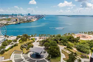 253 NE 2nd St, Miami, FL 33132 - Photo 71