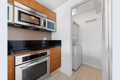 253 NE 2nd St #3108, Miami, FL 33132 - Photo 5