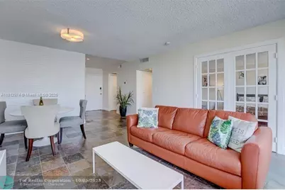 401 Golden Isles Dr #1101, Hallandale Beach, FL 33009 - Photo 7