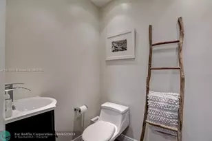 401 Golden Isles Dr, Hallandale Beach, FL 33009 - Photo 13