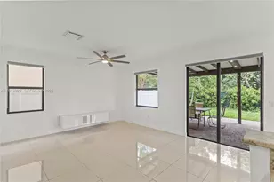 3502 W 86th Terrace, Hialeah, FL 33018 - Photo 17