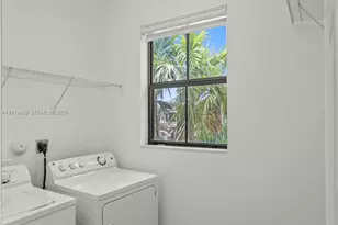 3502 W 86th Terrace, Hialeah, FL 33018 - Photo 29