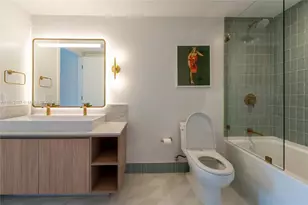 159 NE 6th St, Miami, FL 33132 - Photo 13