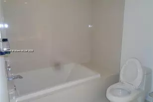 45 SW 9th St, Miami, FL 33130 - Photo 11