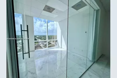 20200 W Dixie Hwy 709 Hwy, Miami, FL 33180 - Photo 9