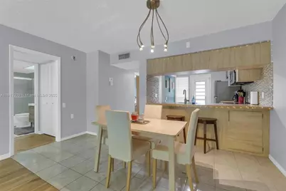 2704 Nassau Bnd #J2, Coconut Creek, FL 33066 - Photo 11