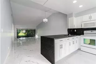 9234 Wedgewood Ln, Tamarac, FL 33321 - Photo 3