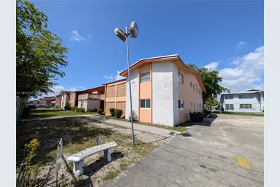 19080 NE 3rd Ct #311, Miami, FL 33179 - Photo 1