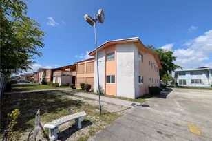 19080 NE 3rd Ct, Miami, FL 33179 - Photo 1