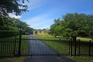 12401 SW 47th St, Miami, FL 33175 - Photo 1