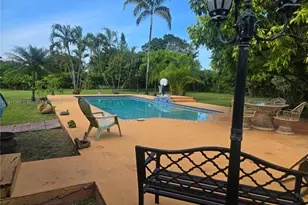 12401 SW 47th St, Miami, FL 33175 - Photo 9