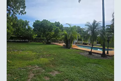 12401 SW 47th St, Miami, FL 33175 - Photo 7