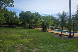 12401 SW 47th St, Miami, FL 33175 - Photo 7