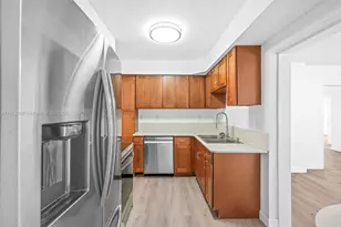 246 NE 103rd St, Miami Shores, FL 33138 - Photo 7